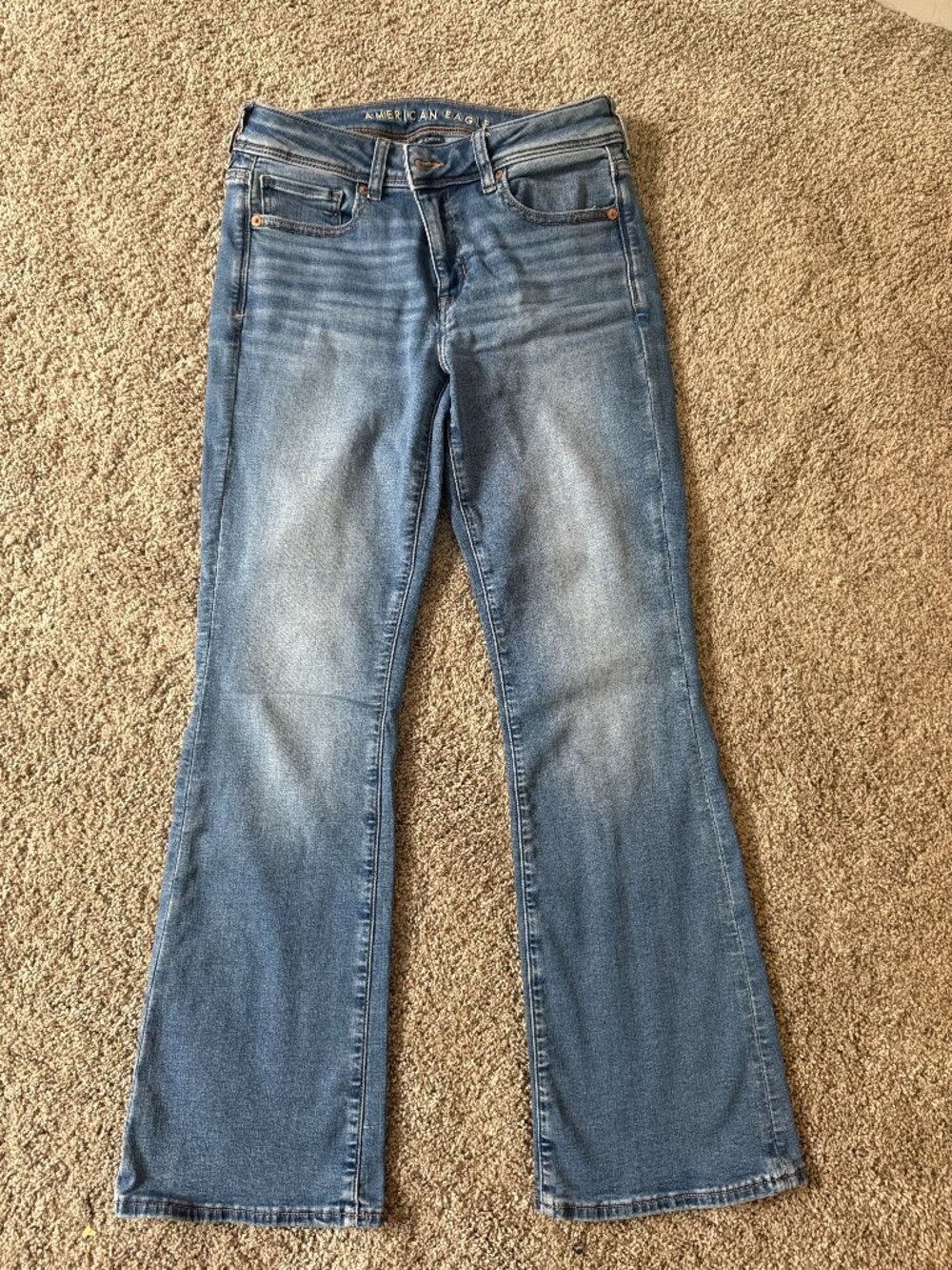American Eagle Short Bootcut Jeans